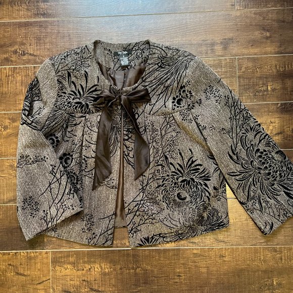 Bob Mackie Wearable Art Cropped Capelet-style Jacket size 6 - Picture 3 of 8